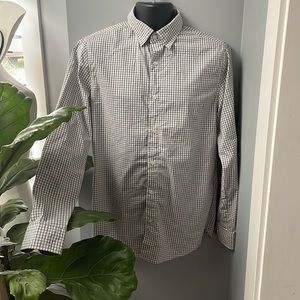 Far West Mens Plaid Long Sleeve Shirt.  Made in Canada. Size M